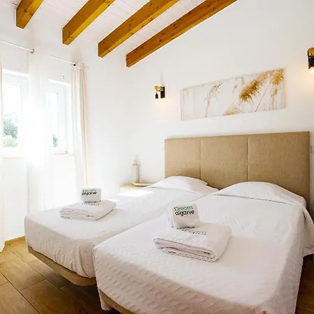 St Johns Countryside Getaway